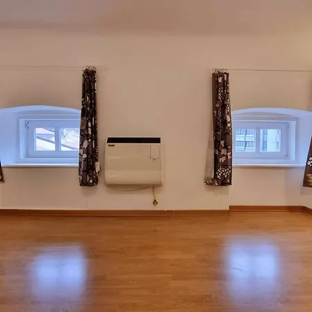 Bonomo One Apartment